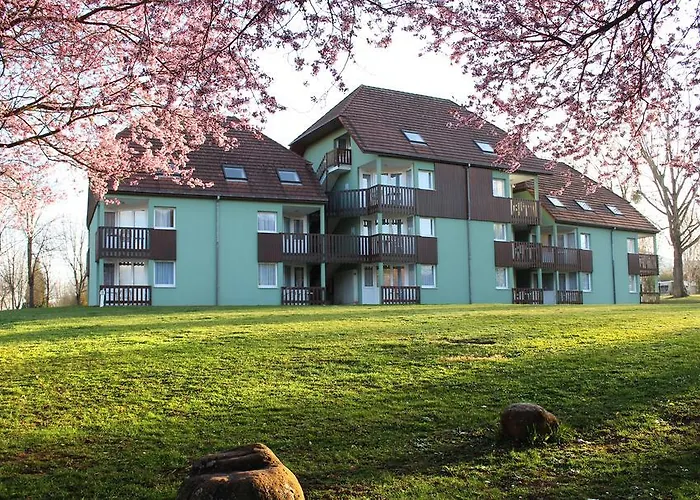 Vvf Plaine D'alsace Strasbourg 假日公园 3*