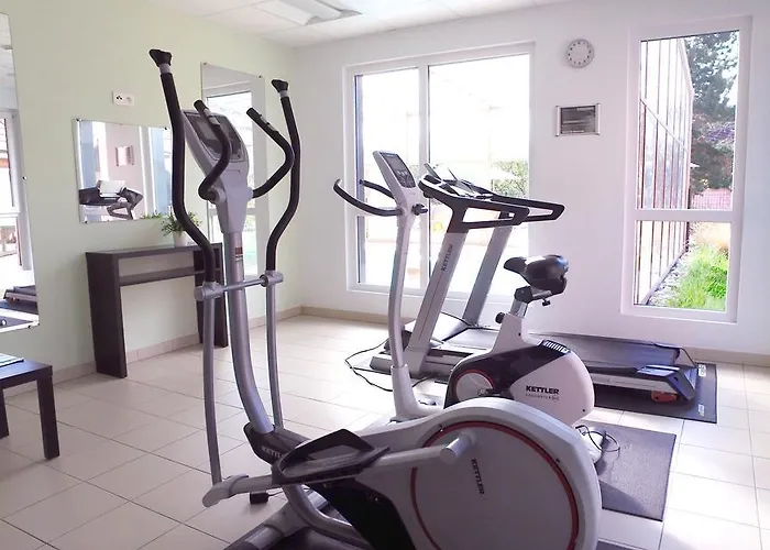 ホリデーパーク Vvf Plaine D'alsace Strasbourg オベルネ